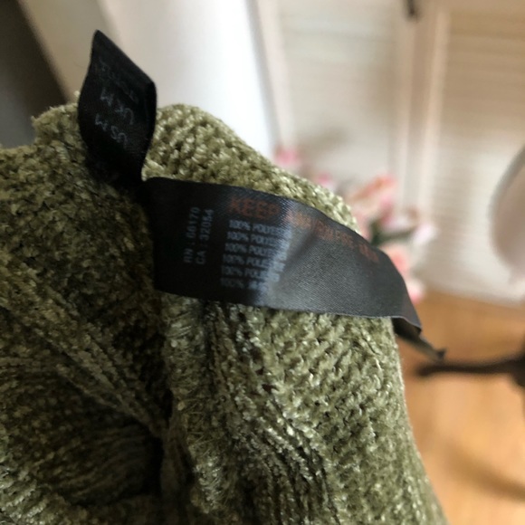 (UO) Out From Under Green Ribbed Cropped Sweater - Picture 8 of 8
